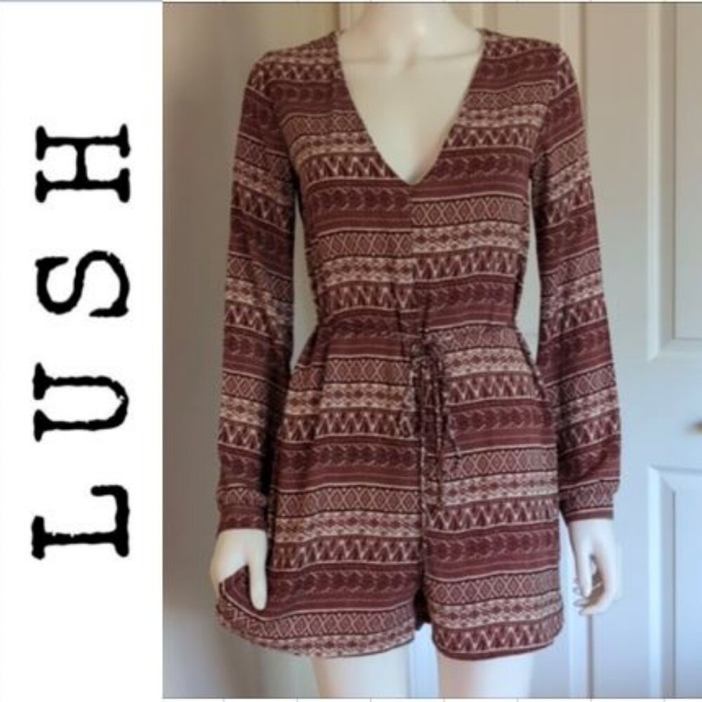 Lush Romper Long Sleeve, Skort-style Skirting EUC Size Sm-Med